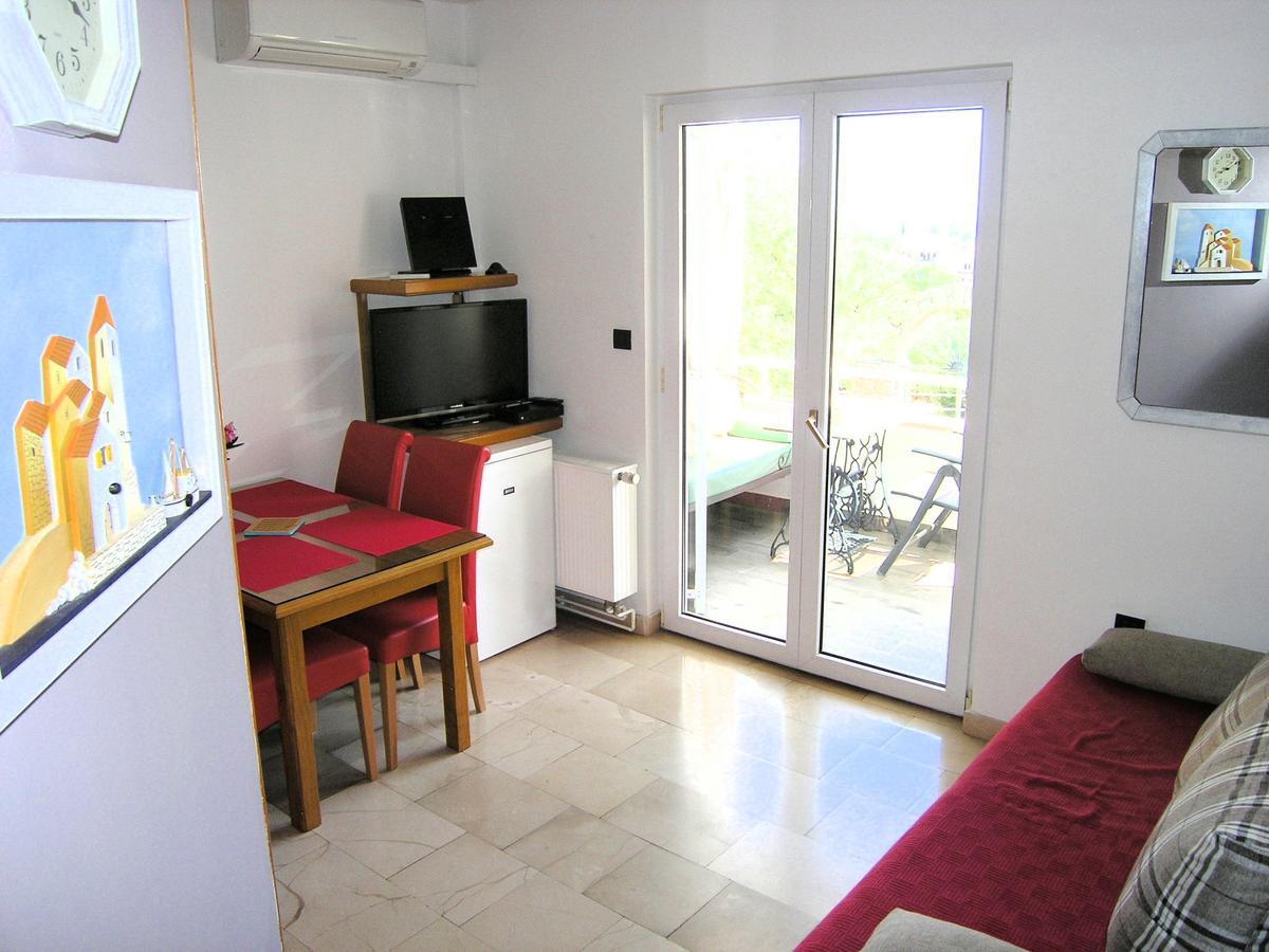 Apartments Oribella Krk Town Exterior foto