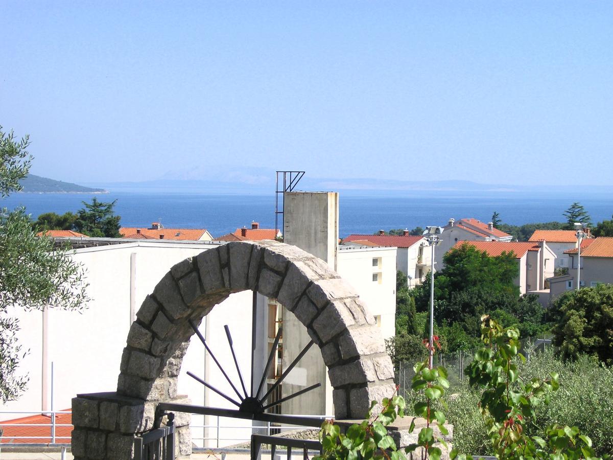 Apartments Oribella Krk Town Exterior foto