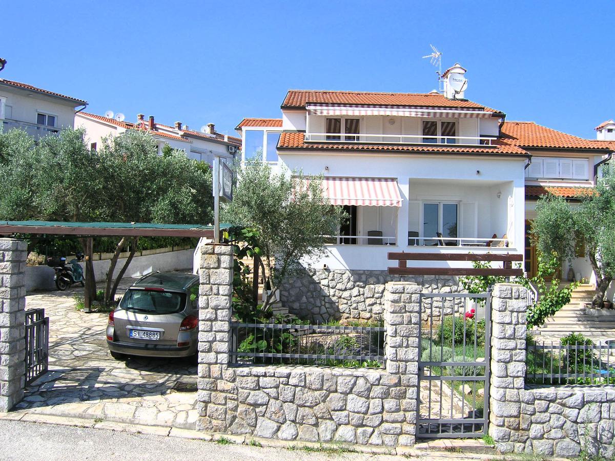 Apartments Oribella Krk Town Exterior foto