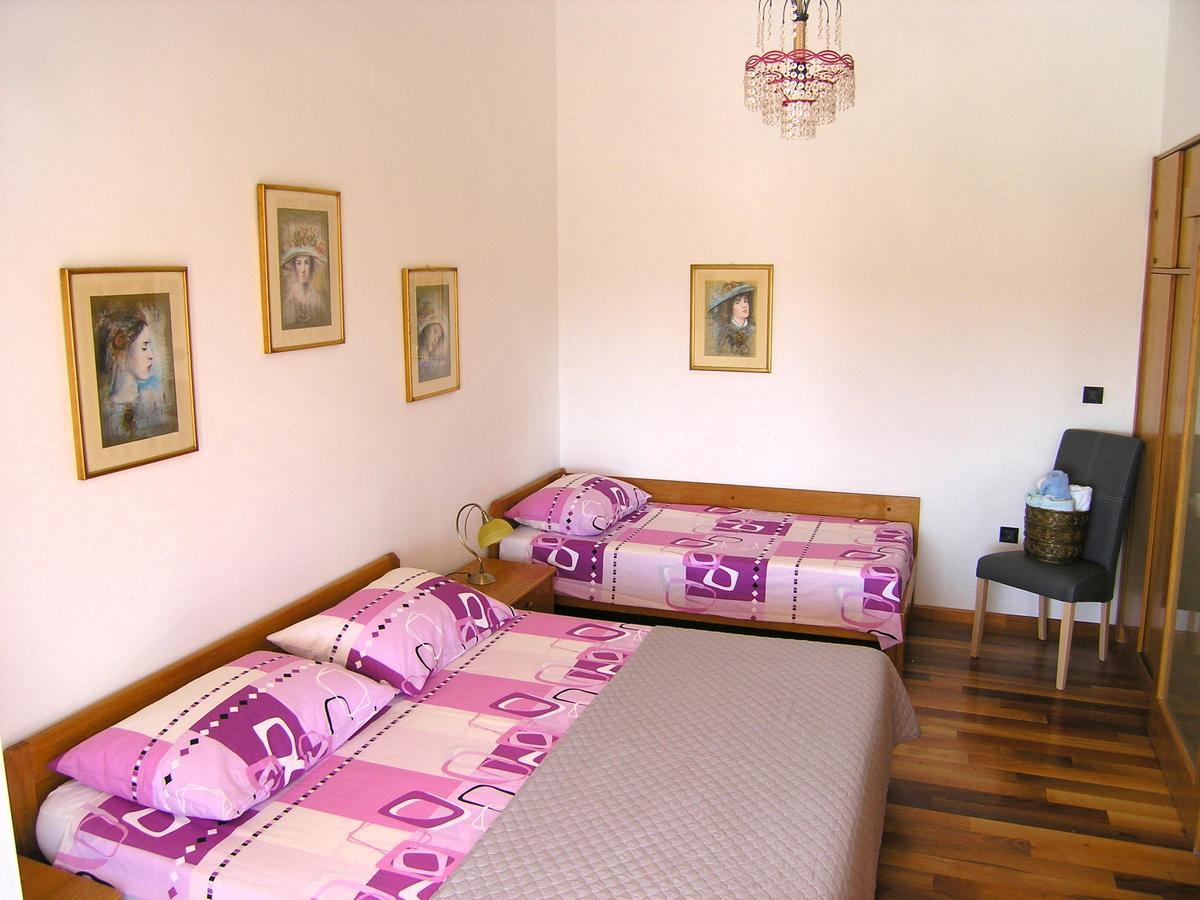 Apartments Oribella Krk Town Exterior foto